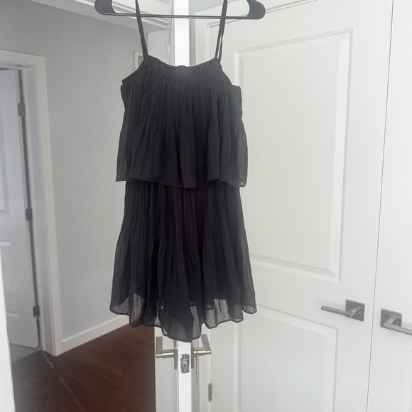 Exlura Elegant Flowy Black Romper - Picture 4 of 7